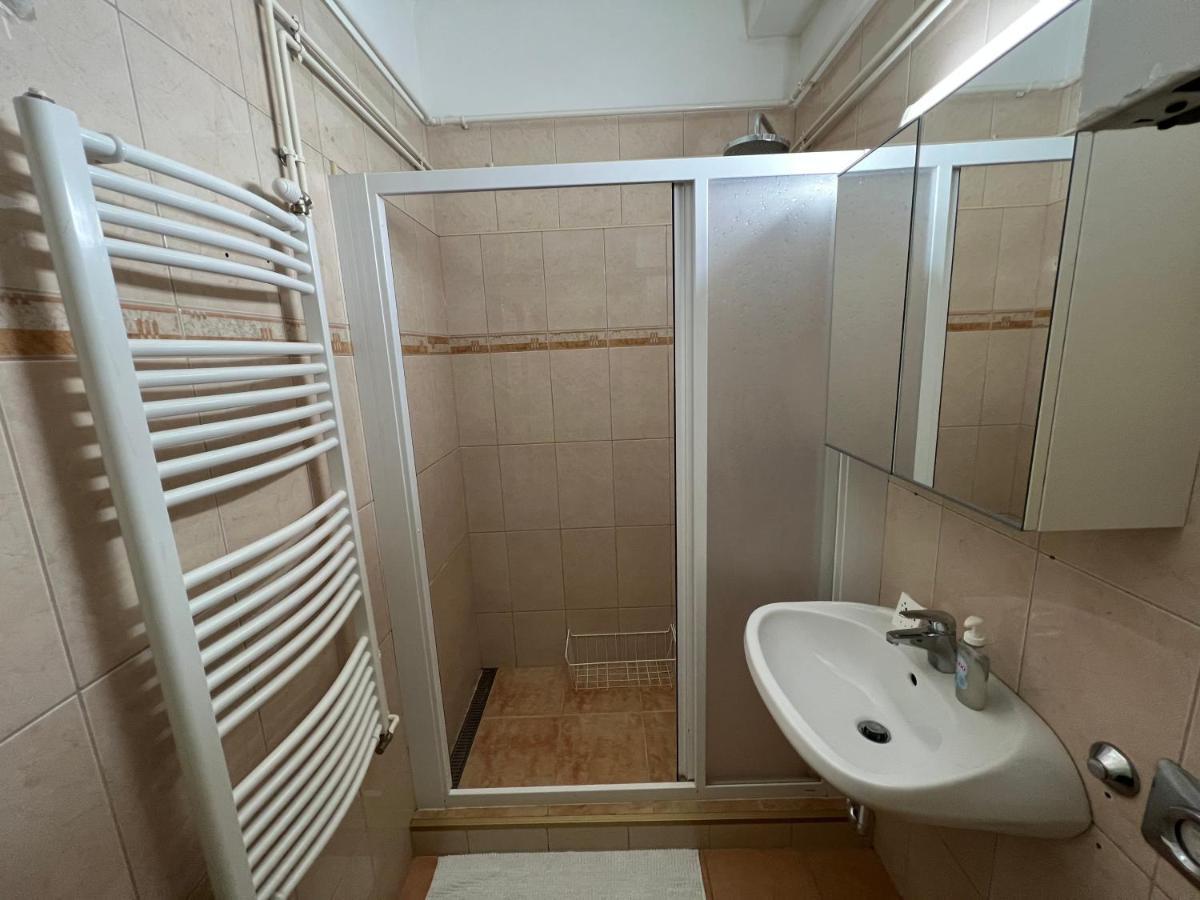Family Friendly Apartman Будапеща Екстериор снимка