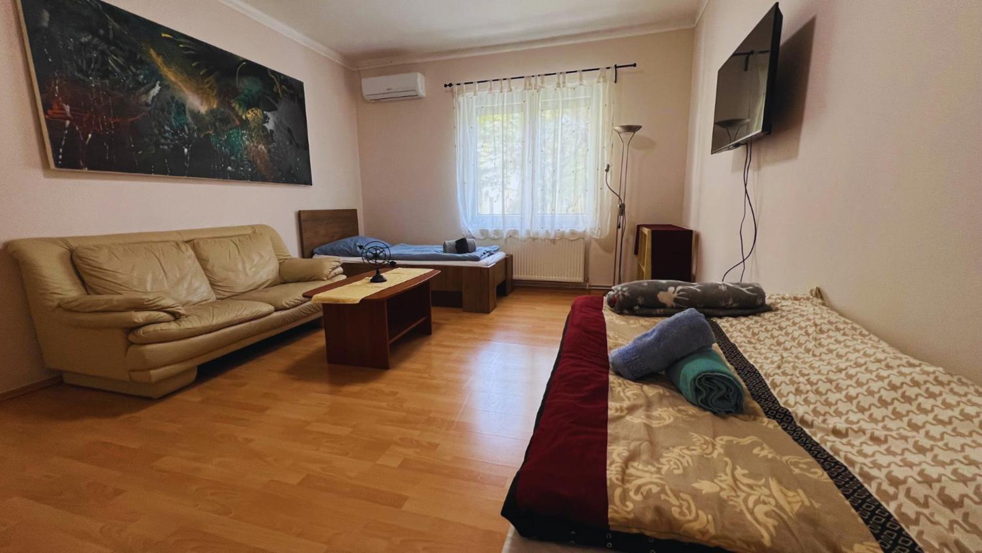 Family Friendly Apartman Будапеща Екстериор снимка